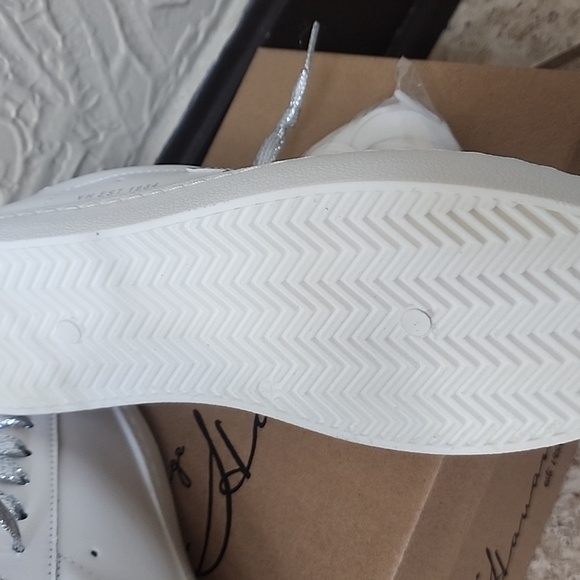 Sneeker shoes - Picture 4 of 5